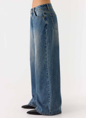 Neo Low Rise Wide Leg Jeans - Vintage Blue Bleach Wash